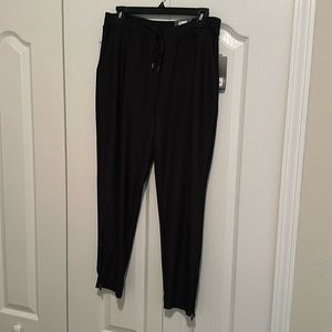 Tech Gear Ankle Pants